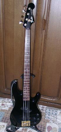 bass guitar